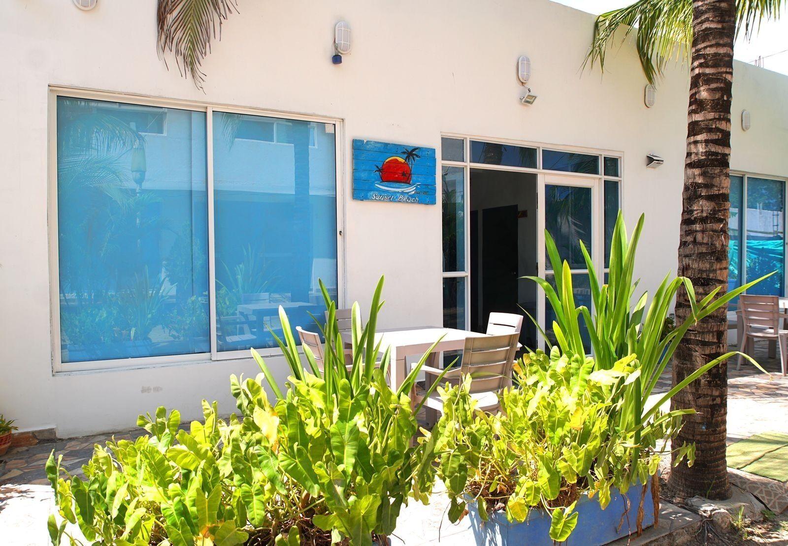 Sunset Hotel 3*